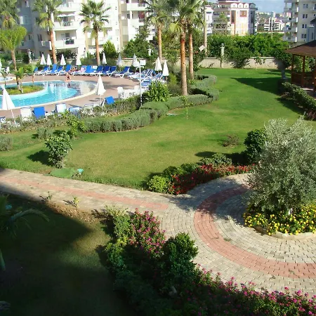 Crystal Garden A Ii Apartamento