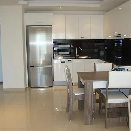 Crystal Garden A Ii Apartamento
