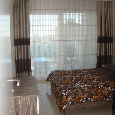 Apartamento Crystal Garden A Ii *