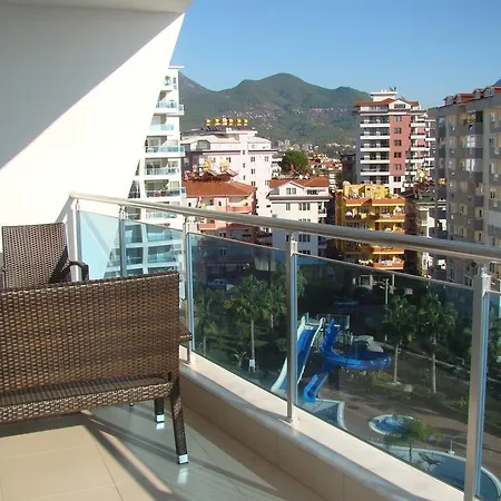 Crystal Garden A Ii Apartamento